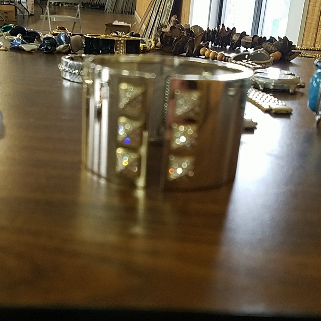 Ladies Bracelet 15$